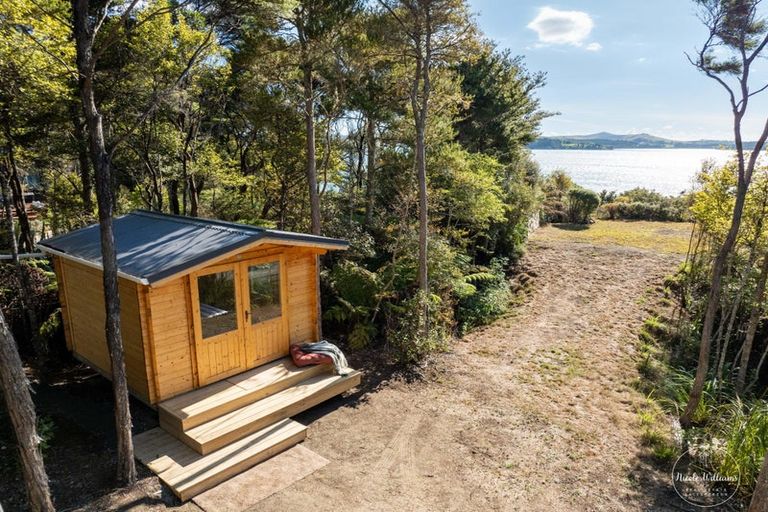 Photo of property in 15 Lancewood Lane, Pahi, Paparoa, 0571