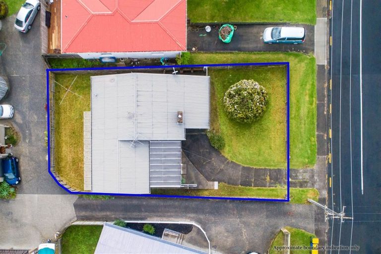 Photo of property in 1/38 Elliott Avenue, Bayview, Auckland, 0629