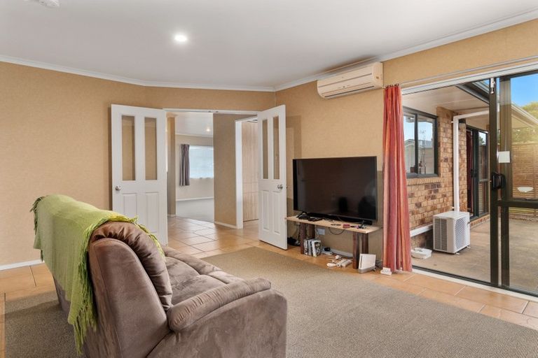 Photo of property in 49 Oteki Park Drive, Welcome Bay, Tauranga, 3112