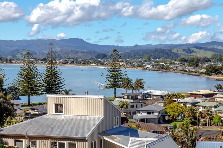 Photo of property in 13 Puriri Place, Whitianga, 3510