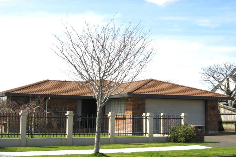 Photo of property in 6 Elder Grove, Whalers Gate, New Plymouth, 4310