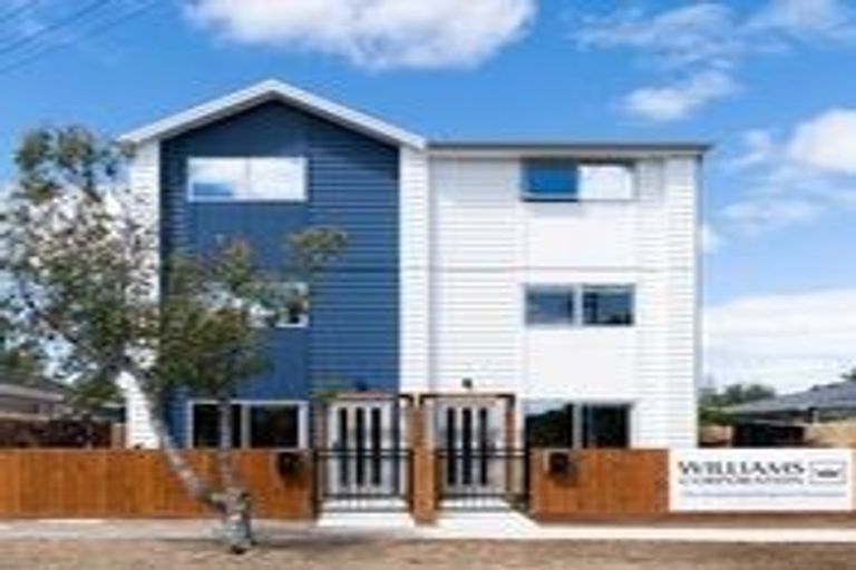 Photo of property in 11/8 Yeovil Road, Te Atatu Peninsula, Auckland, 0610