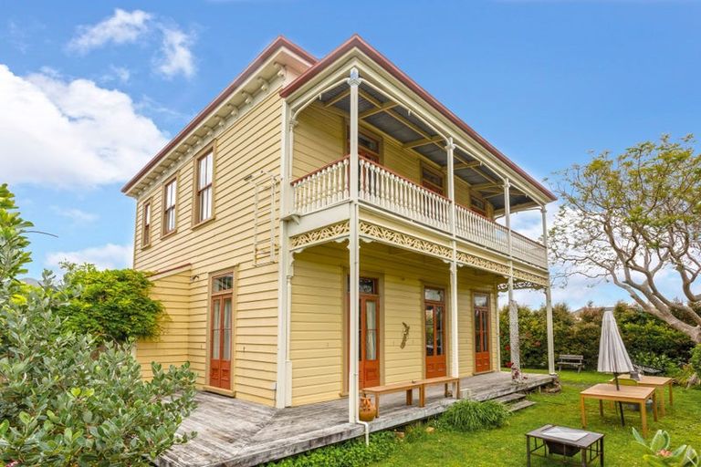 Photo of property in 300 Queen Sh25 Street, Thames, 3500