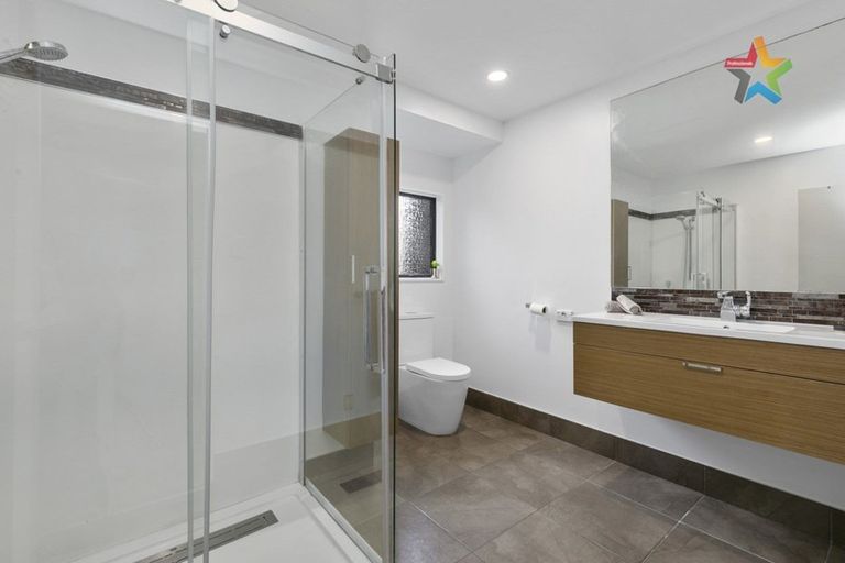 Photo of property in 60 Guthrie Street, Waterloo, Lower Hutt, 5011