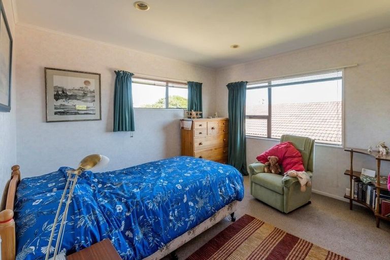 Photo of property in 22 Sunset Terrace, Waikanae Beach, Waikanae, 5036