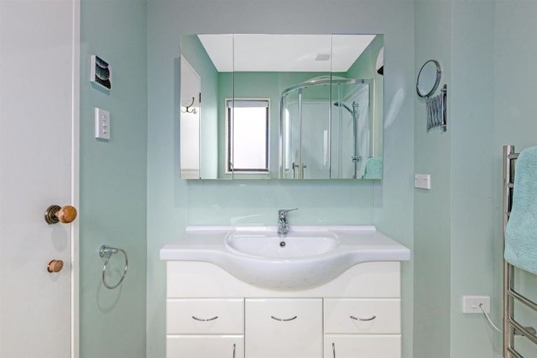 Photo of property in 44 Discovery Drive, Whitby, Porirua, 5024