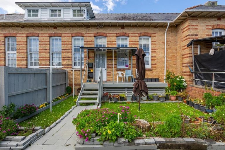 Photo of property in 25 Montilla Place, Manurewa, Auckland, 2102