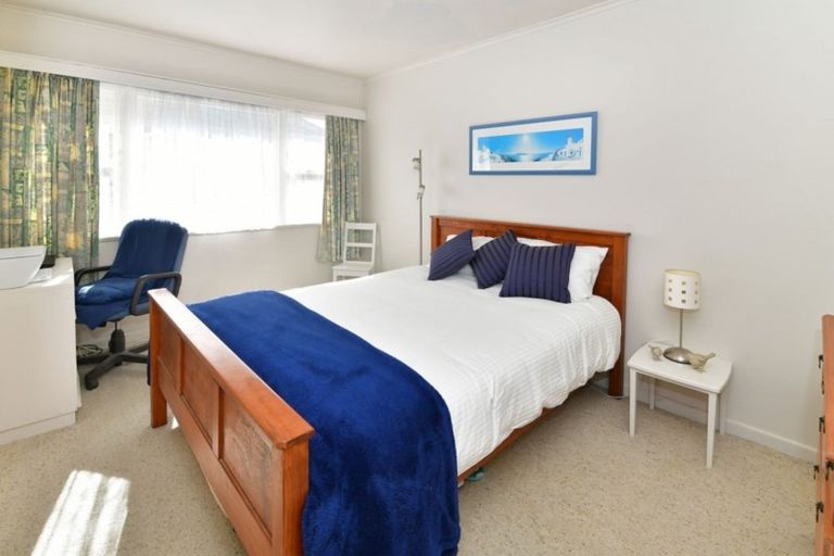 Photo of property in 30 Vipond Road, Stanmore Bay, Whangaparaoa, 0932