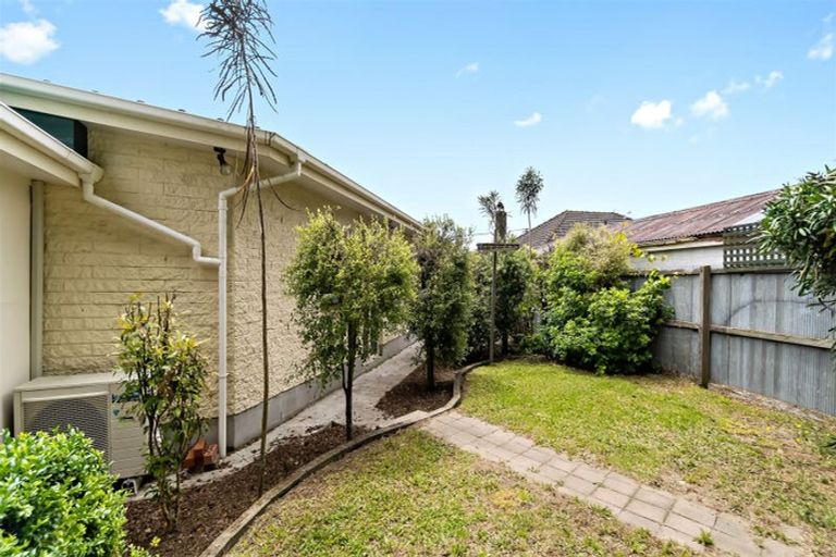 Photo of property in 59 Dunster Street, Burnside, Christchurch, 8053