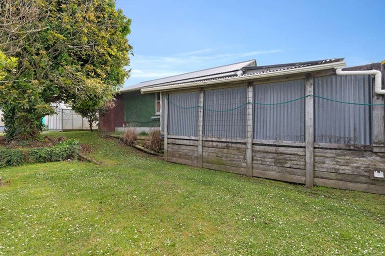 Photo of property in 23 Fernleigh Avenue, Waiuku, 2123