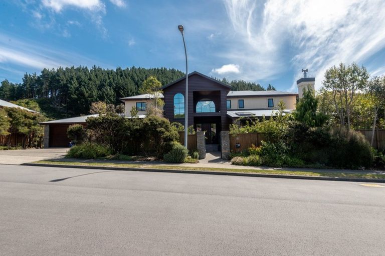 Photo of property in 55 Furlong Crescent, Churton Park, Wellington, 6037