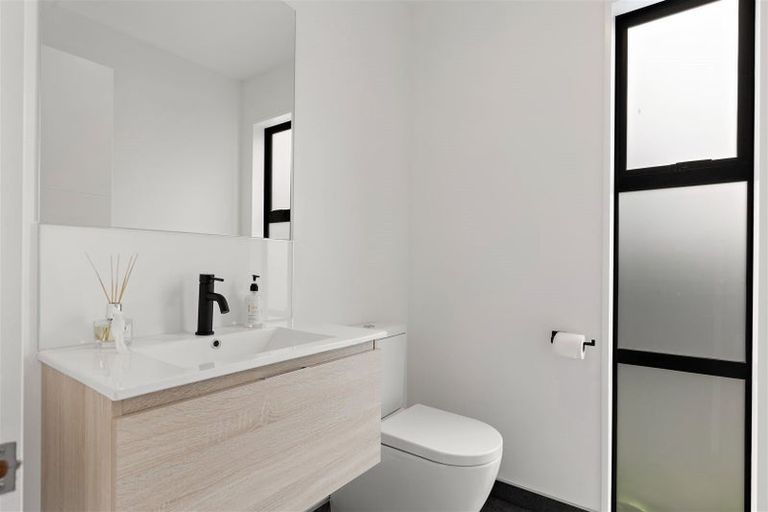 Photo of property in 99 Cashmere Bay Road, Moana, 7875