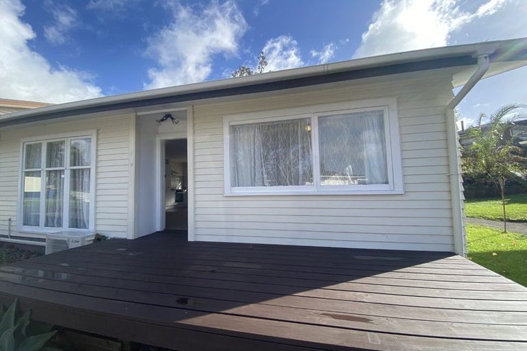 Photo of property in 37 Spence Road, Henderson, Auckland, 0612