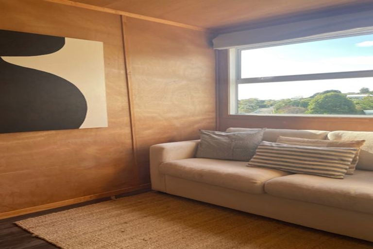 Photo of property in 4 Glen Road, Raumati South, Paraparaumu, 5032