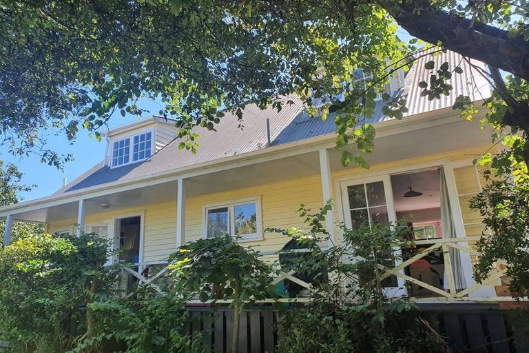 Photo of property in 29a William Bond Street, Stanley Point, Auckland, 0624