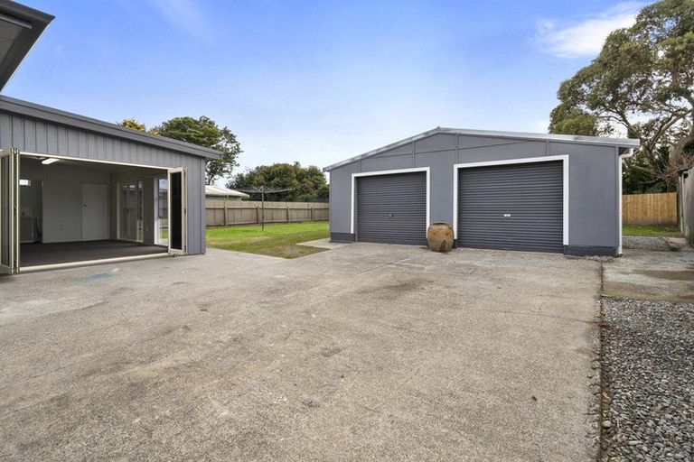 Photo of property in 17 Pembroke Street, Highbury, Palmerston North, 4412