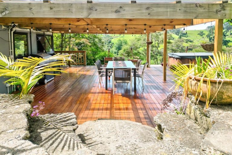 Photo of property in 235 No 2 Line, Okoia, Whanganui, 4572