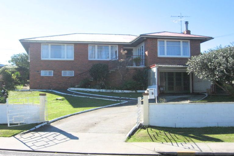 Photo of property in 11 Dreadon Road, Manurewa, Auckland, 2102