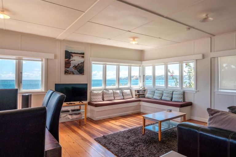 Photo of property in 35 The Strand, Onetangi, Waiheke Island, 1081