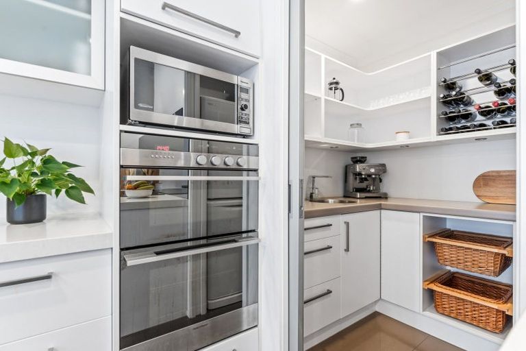 Photo of property in 26 Waitotara Way, Whitianga, 3510