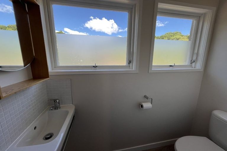 Photo of property in 39 Acheron Road, Paremata, Porirua, 5026