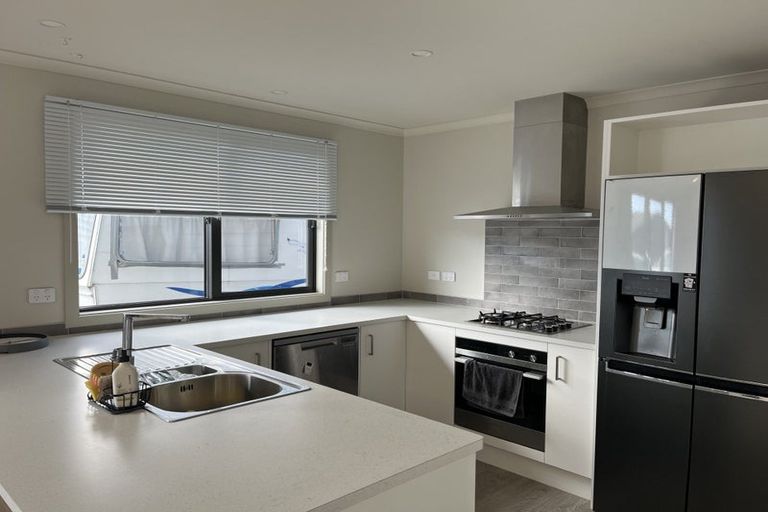 Photo of property in 38 Silicon Way, Fitzherbert, Palmerston North, 4410