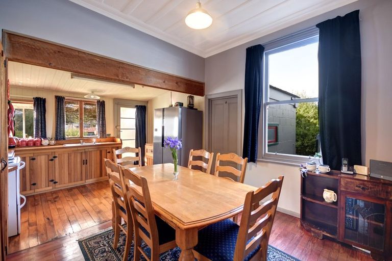 Photo of property in 68 Hall Road, Sawyers Bay, Port Chalmers, 9023