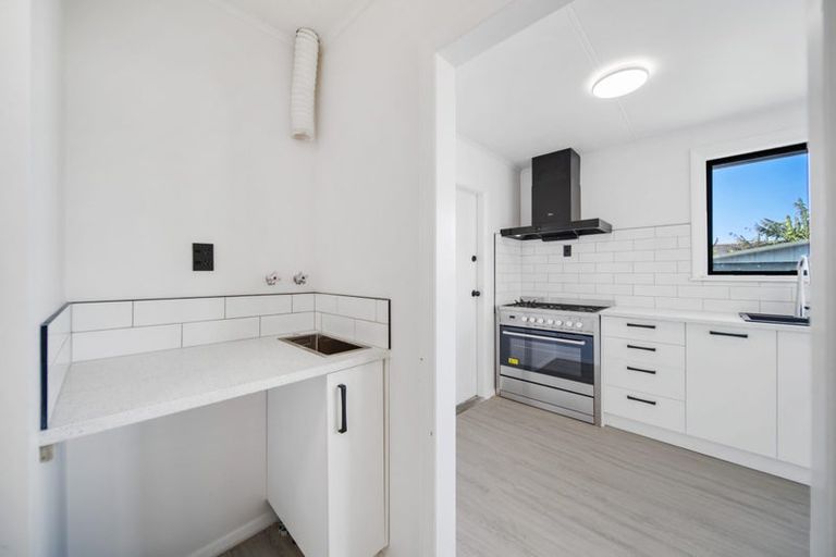 Photo of property in 54 Valiant Street, Mangere, Auckland, 2022