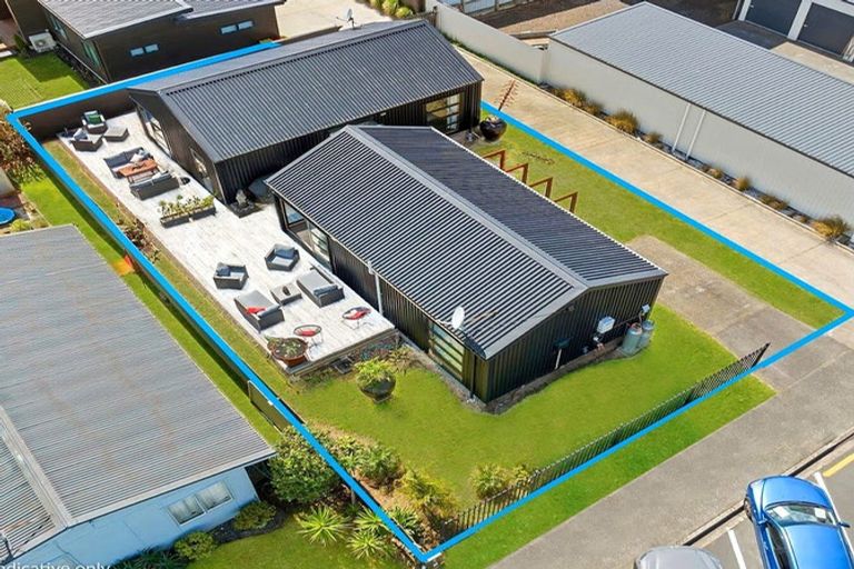 Photo of property in 104b Aickin Road, Whangamata, 3620