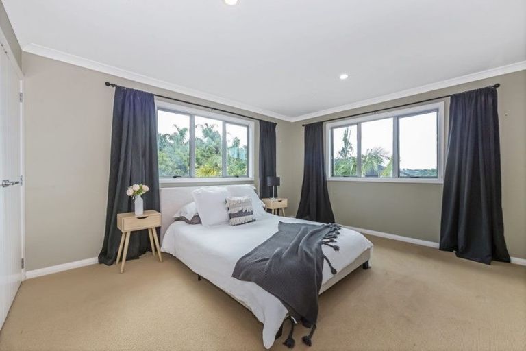 Photo of property in 168 Kittiwake Drive, Schnapper Rock, Auckland, 0632