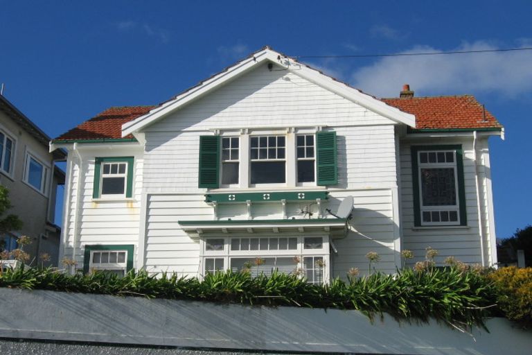 Photo of property in 57 The Crescent, Roseneath, Wellington, 6011