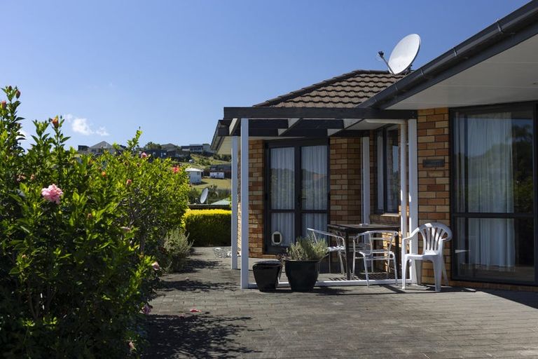 Photo of property in 4 Protea Drive, Cable Bay, 0420