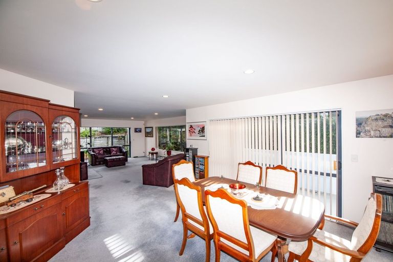 Photo of property in 1 Radstock Grove, Churton Park, Wellington, 6037