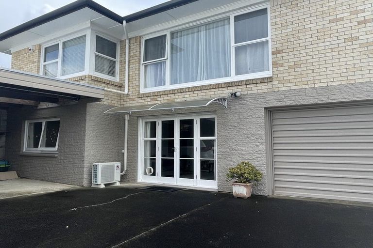 Photo of property in 1/31 Bayview Road, Browns Bay, Auckland, 0630
