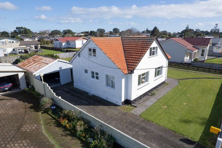 Photo of property in 87 Queen Street, Waitara, 4320