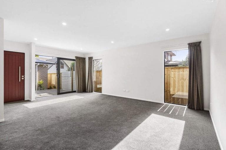 Photo of property in 41 Kingdale Road, Henderson, Auckland, 0610