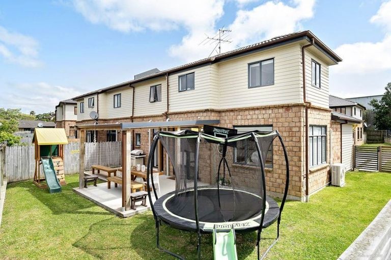 Photo of property in 6 Derg Place, East Tamaki, Auckland, 2013