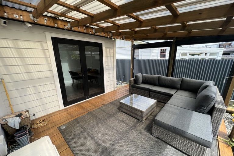 Photo of property in 101 Randwick Crescent, Moera, Lower Hutt, 5010