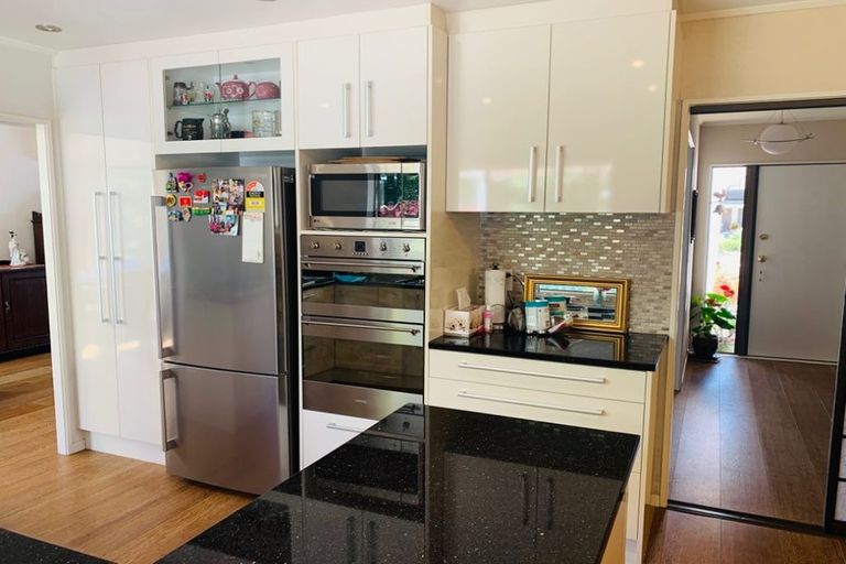 Photo of property in 7 Askew Place, Farm Cove, Auckland, 2012