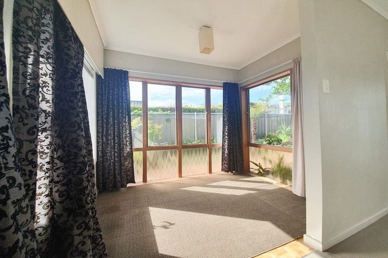 Photo of property in 57 Forrest Hill Road, Milford, Auckland, 0620