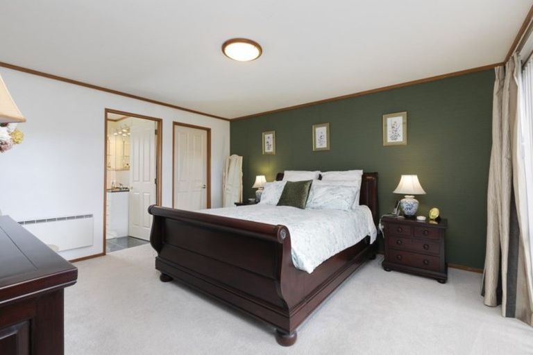 Photo of property in 10 Takahe Place, Matua, Tauranga, 3110