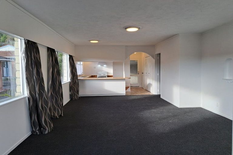 Photo of property in 3/77 Kairimu Street, Stokes Valley, Lower Hutt, 5019