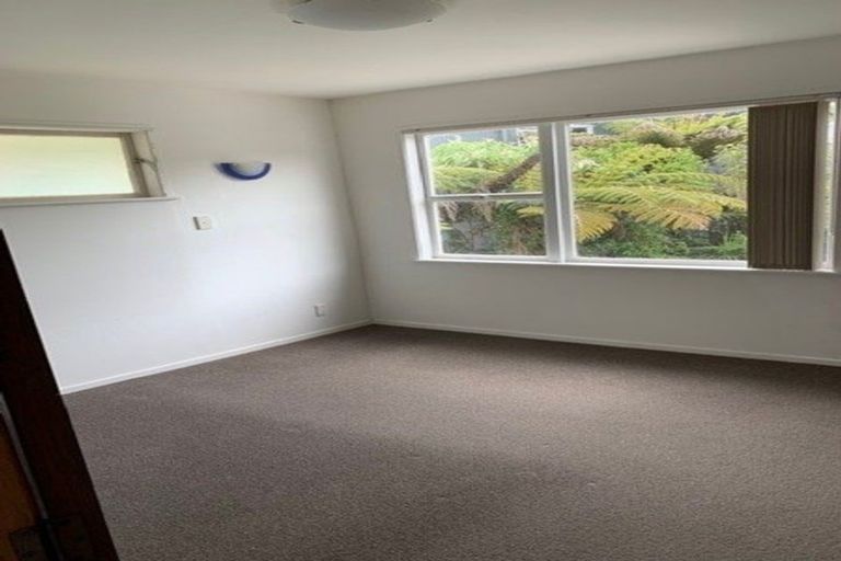 Photo of property in 662a Beach Road, Browns Bay, Auckland, 0630