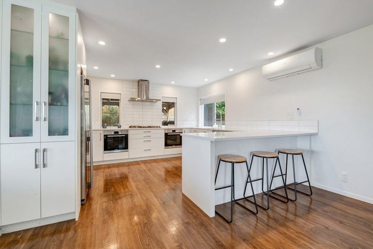 Photo of property in 8 Rakau Views, Orewa, 0931