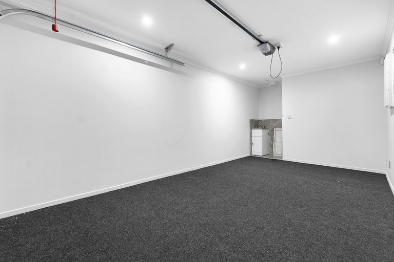 Photo of property in 26b Russell Road, Manurewa, Auckland, 2102