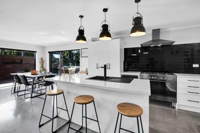 Photo of property in 24 Mahoetahi Road, Sentry Hill, Waitara, 4382