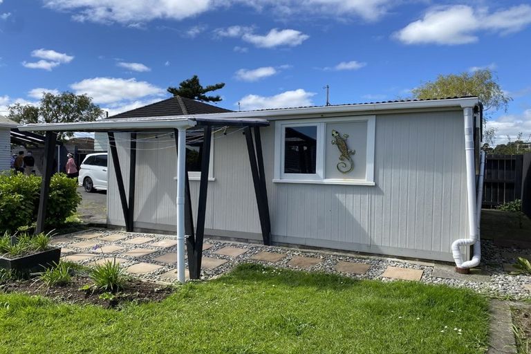 Photo of property in 17 Ellen Street, Manurewa East, Auckland, 2102