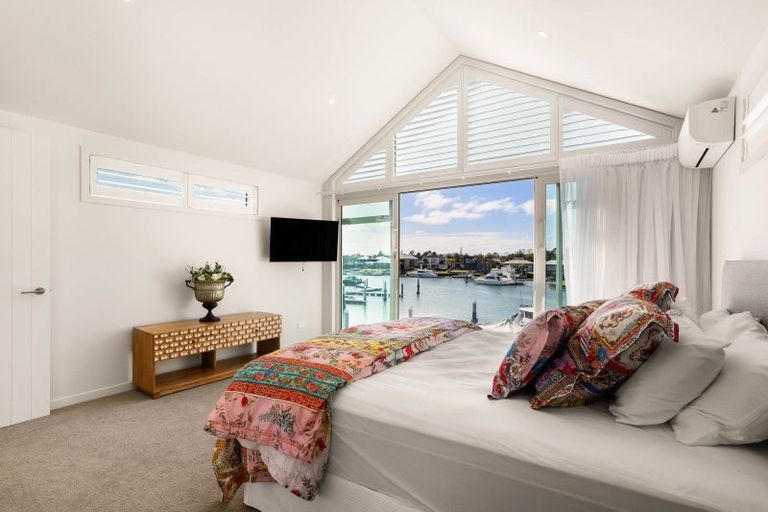 Photo of property in 124 Motu Hei, Pauanui, Hikuai, 3579