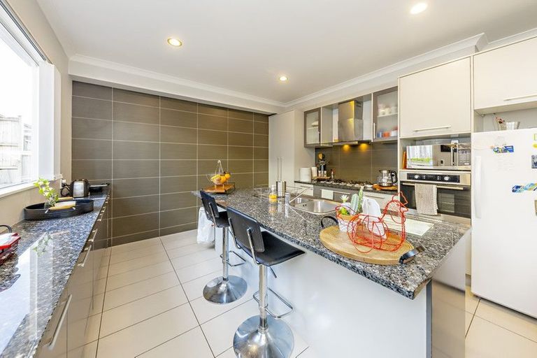 Photo of property in 13 Stamford Crescent, Flat Bush, Auckland, 2019