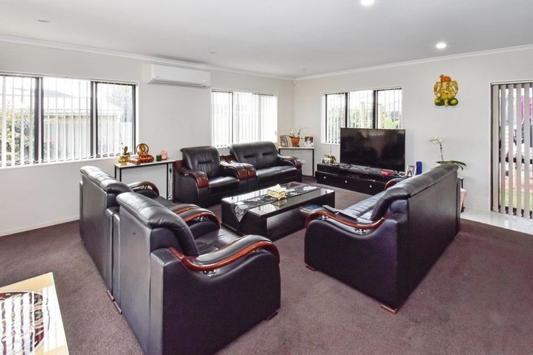 Photo of property in 7 Clendon Place, Manurewa, Auckland, 2102